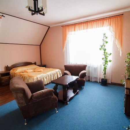 חארקיב Hotel On Khmelnytskogo 8 מראה חיצוני תמונה