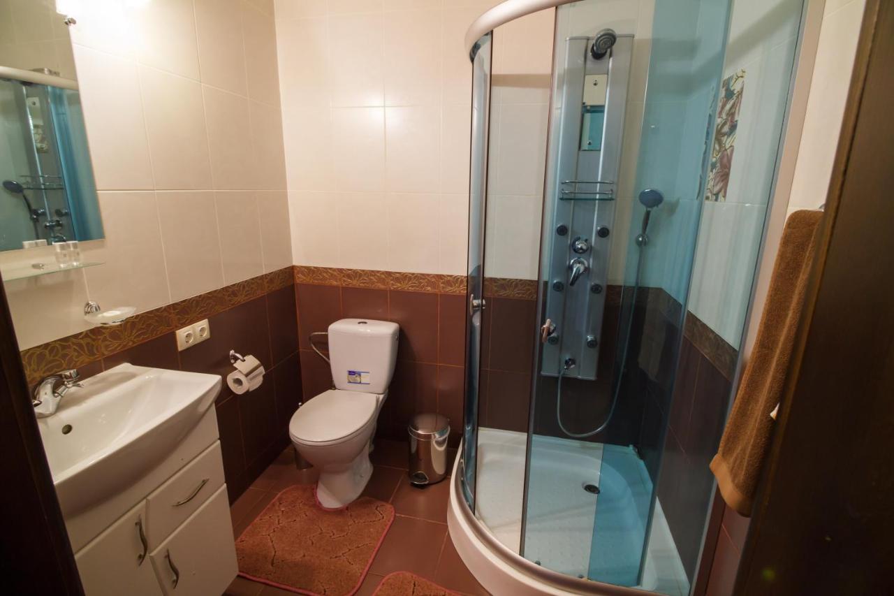 חארקיב Hotel On Khmelnytskogo 8 מראה חיצוני תמונה