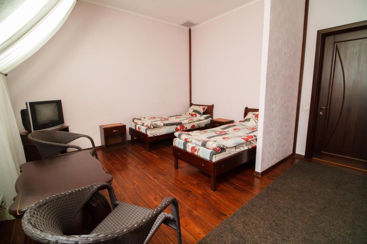 חארקיב Hotel On Khmelnytskogo 8 מראה חיצוני תמונה